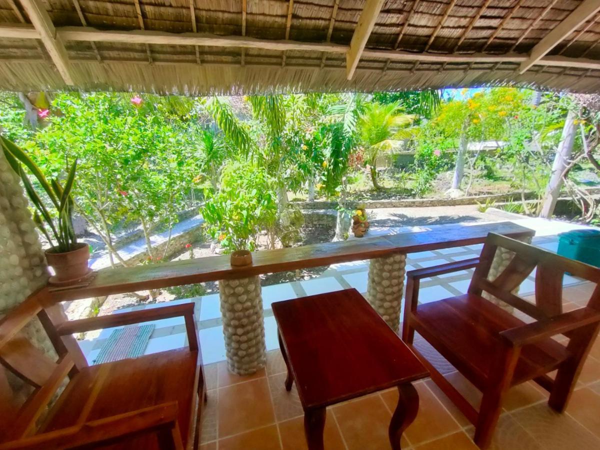 Moalboal T Breeze Coastal Resort Buitenkant foto