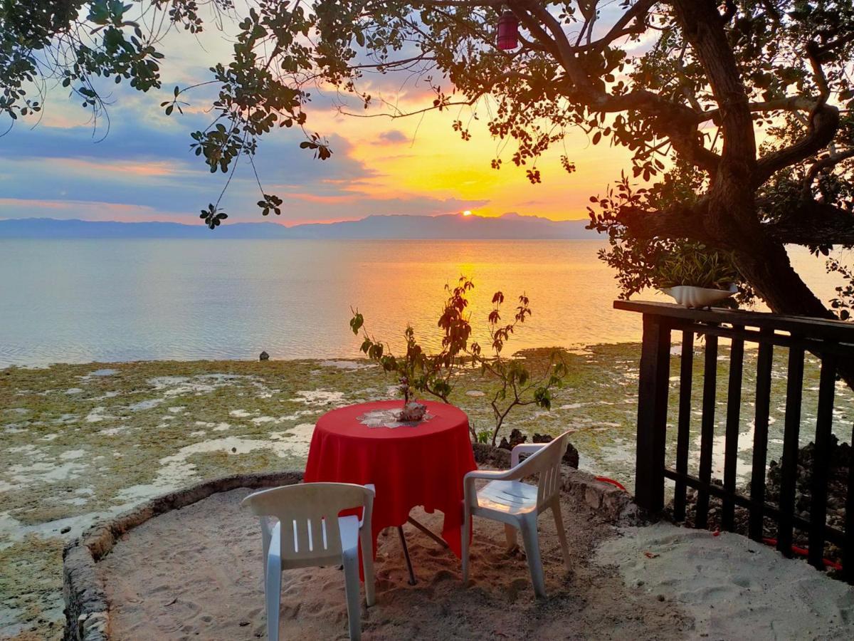 Moalboal T Breeze Coastal Resort Buitenkant foto