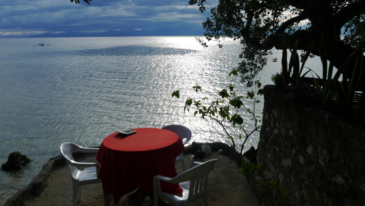 Moalboal T Breeze Coastal Resort Buitenkant foto