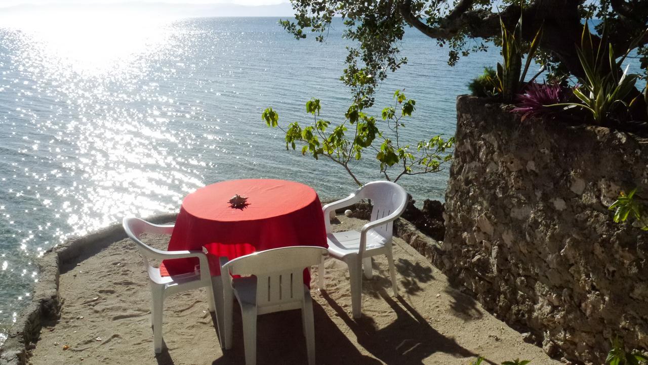 Moalboal T Breeze Coastal Resort Buitenkant foto