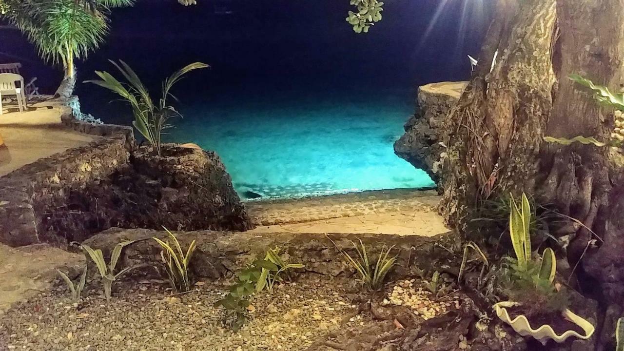 Moalboal T Breeze Coastal Resort Buitenkant foto